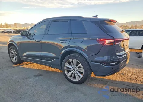 2025 Audi Q6 E-Tron Premium Plus z USA, uszkodzony, nr VIN WA122BGF2SA034702